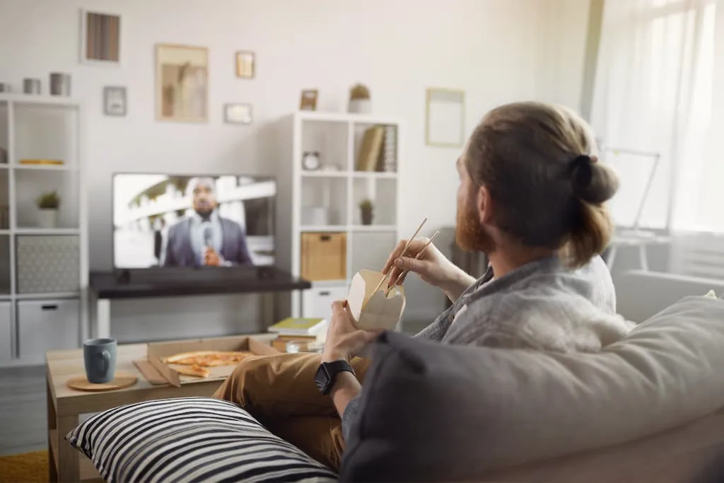 Émission TV média traditionnel impactant